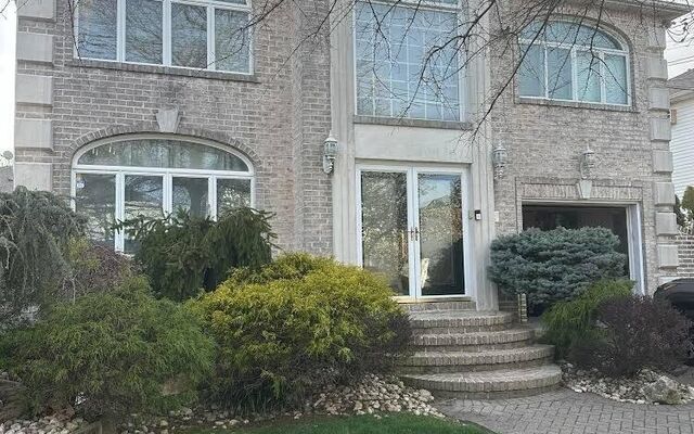 392 Chelsea St, Staten Island, NY 10307