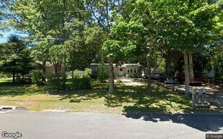 393 Rowlinson Dr, Shirley, NY 11967