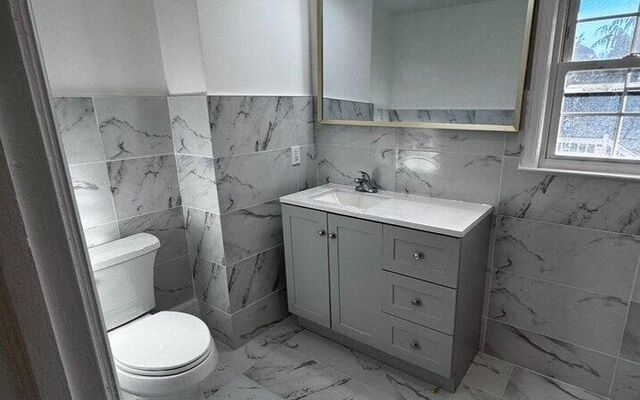 394 Ocean Ave, Massapequa, NY 11758 (Bathroom)