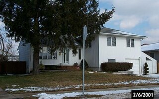 3941 Arthur Ave N, Seaford, NY 11783