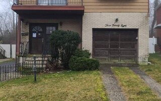 398 Little Clove Rd, Staten Island, NY 10301