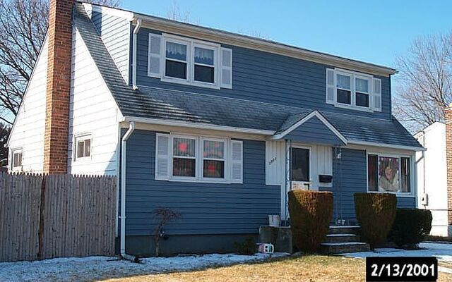 3982 Maywood Dr, Seaford, NY 11783