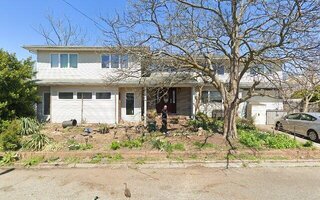 4 Bay St, Bellmore, NY 11710