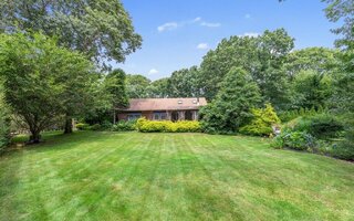 4 Ganley Ln, East Hampton, NY 11937