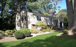 4 Highland Down, Shoreham, NY 11786