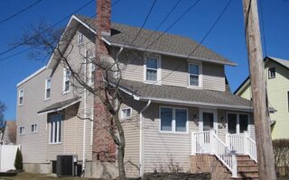 4 Marlboro Pl, Bellmore, NY 11710