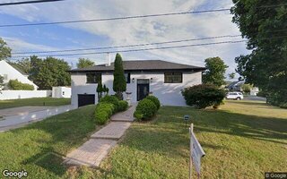 4 Saint George Dr W, Shirley, NY 11967