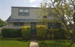 4 Sheridan St, Valley Stream, NY 11580