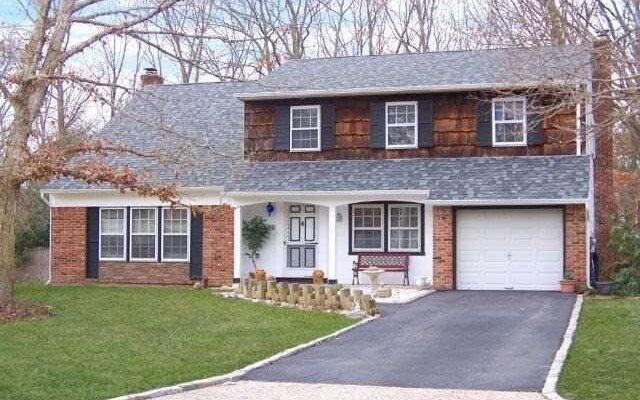 4 Summercress Ln, Coram, NY 11727 (Garage)