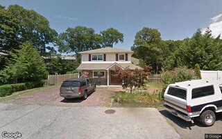 4 Thorne Ct, Bethpage, NY 11714
