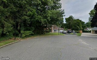4 Vale Ct, Mount Sinai, NY 11766