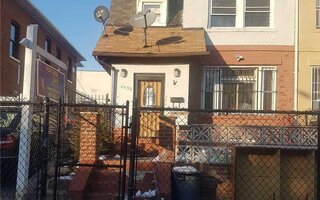 40-33 Forley St, Elmhurst, NY 11373