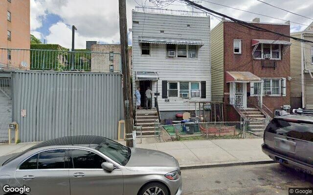 40-45 72nd St, Woodside, NY 11377