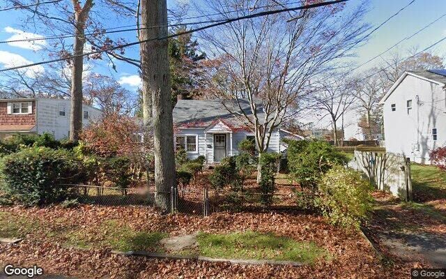 40 Bedford St, Wyandanch, NY 11798