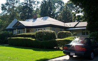 40 Elm Pl, Freeport, NY 11520