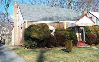 40 Mount Joy Ave, Freeport, NY 11520