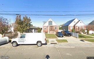 400 W Windsor Pkwy, Oceanside, NY 11572