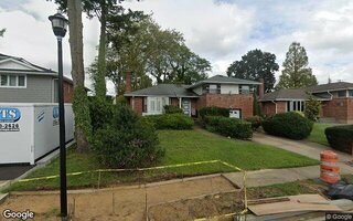 4009 Bayberry Ln, Seaford, NY 11783