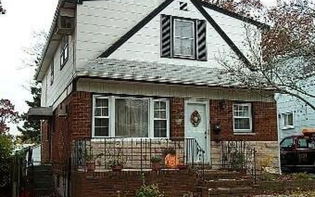 401 Kirkman Ave, Elmont, NY 11003