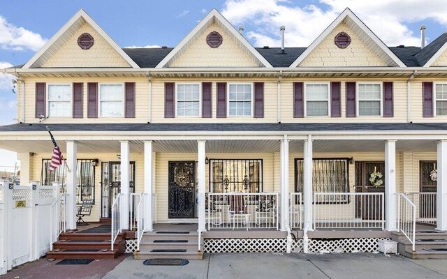 403 Beach 35th St, Far Rockaway, NY 11691