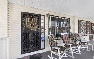 403 Beach 35th St, Far Rockaway, NY 11691