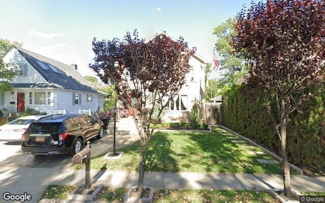 405 Robinson Ave, Staten Island, NY 10312