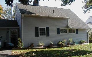 406 N Newbridge Rd, Levittown, NY 11756