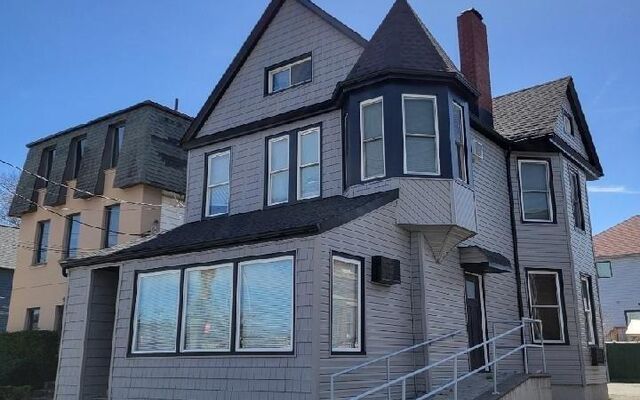4062 Amboy Rd, Staten Island, NY 10308