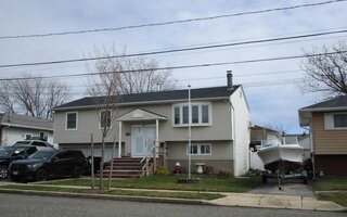 4065 Broadway, Island Park, NY 11558