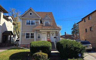 41-27 159th St, Flushing, NY 11358