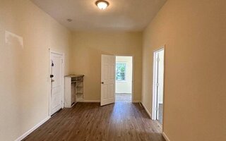 41 4th St, Valley Stream, NY 11581