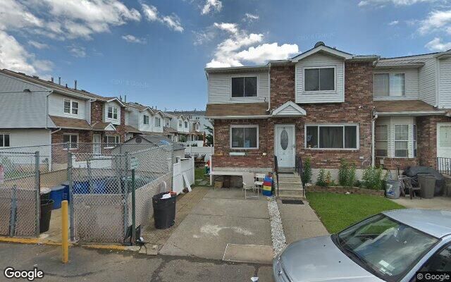 41 Country Dr W #41A, Staten Island, NY 10314