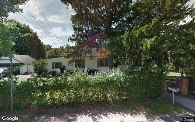 41 Oregon Rd N, West Babylon, NY 11704