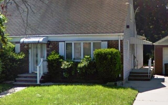 41 Russell Ave, Elmont, NY 11003