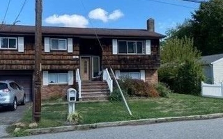 41 S 32nd St, Wyandanch, NY 11798 41 S 32nd St, Wyandanch, NY 11798