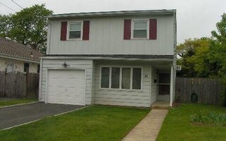 41 Sunset Rd, Massapequa, NY 11758