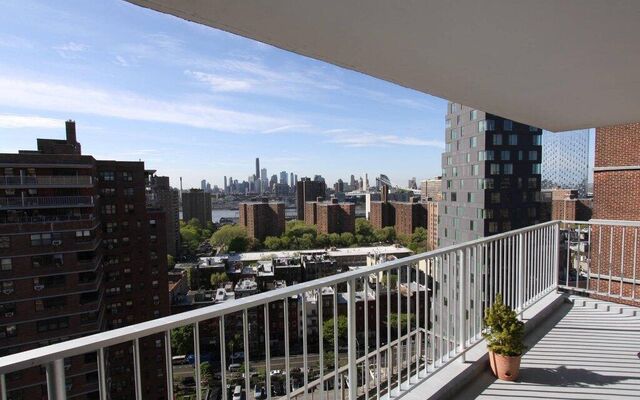 417 Grand St #D1903, New York, NY 10002 (Balcony)