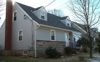 417 Sigmond St, Freeport, NY 11520