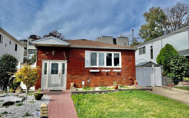 42 Case Ave, Staten Island, NY 10309 (Yard)