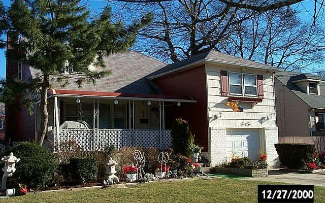 42 Margaret Dr, Roosevelt, NY 11575