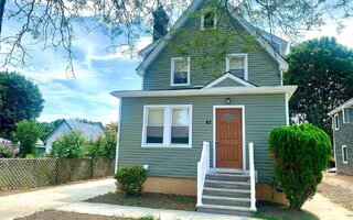 42 Oakland St, Hempstead, NY 11550
