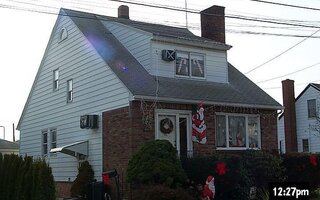 42 Pine St, Oceanside, NY 11572