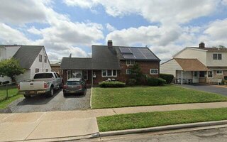 42 Squirrel Ln, Levittown, NY 11756