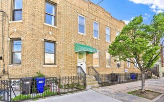 4201 Newtown Rd, Astoria, NY 11103