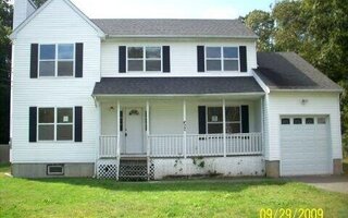422 Gazzola Dr, East Patchogue, NY 11772