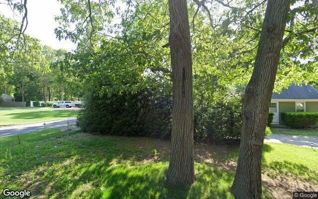 422a Wading River Rd, Manorville, NY 11949