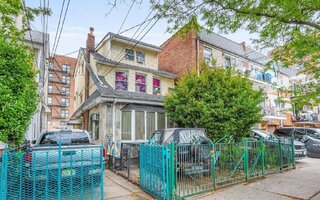 4239 Elbertson St, Elmhurst, NY 11373