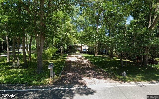 424 River Rd, Shirley, NY 11967