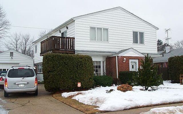424 Wellington Rd, East Meadow, NY 11554