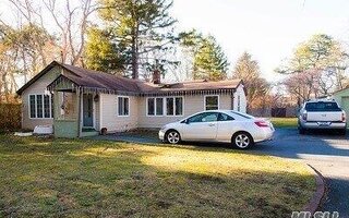 43 Bushwick Ave, Brentwood, NY 11717